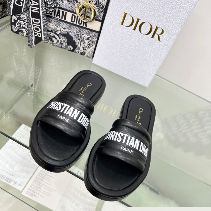 ch**an D*or slippers